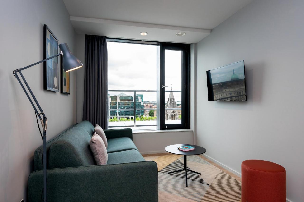 One Bed Apartment,1247539426:JPEG